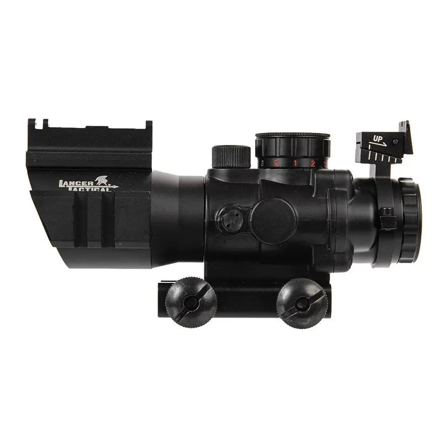 Balise alt SEO : "Lunette Acog 4x32 airsoft avec point lumineux rouge, vert, bleu, montage Picatinny 20mm, construction métal noir, étanche et anti-choc."