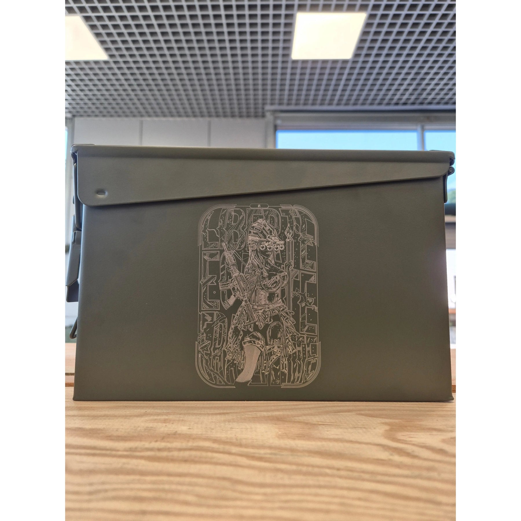 Boîte de rechargement électrique pour billes Bios avec arrêt automatique et buse de déchargement intégrée