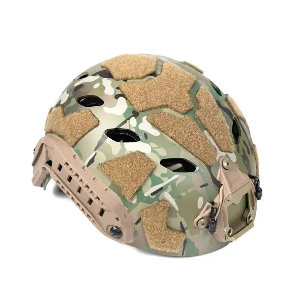 Casque Fast Premium Multicam léger, solide avec rembourrage confortable, velcros extérieurs, monture NVG en métal, compatible avec l'unité anti-brouillard, crochets é