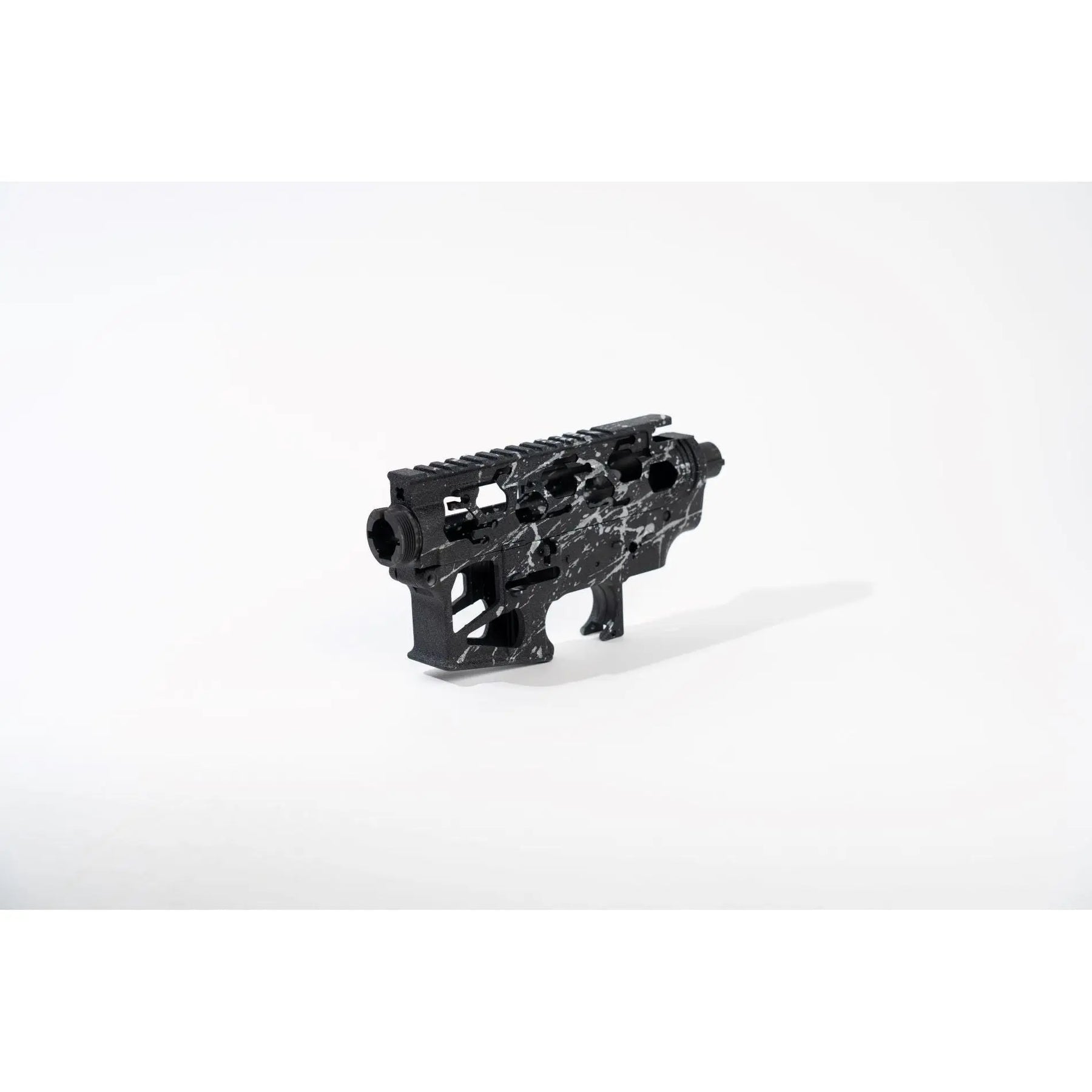 Corps Skeleton Essencial Airsoft M4 en alu usiné en CNC avec motifs uniques, peinture époxy, variété de finitions et accessoires inclus