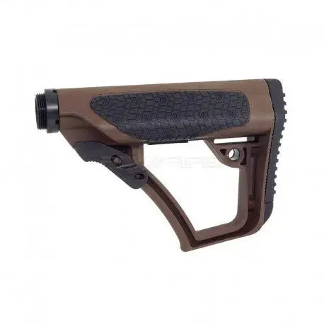 Rifle Cyma EMG Daniel Defense avec crosse CGS réglable en 5 positions en couleur marron et point d'attache de sangle QD intégré