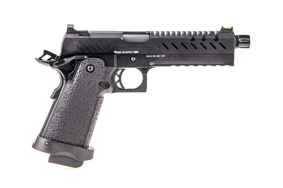 Réplique GBB gaz Hi-Capa 5.1 Noir 1,0J présentant une conception moderne de combat et de compétition, avec une culasse métal ajourée finition CNC, un grip texturé