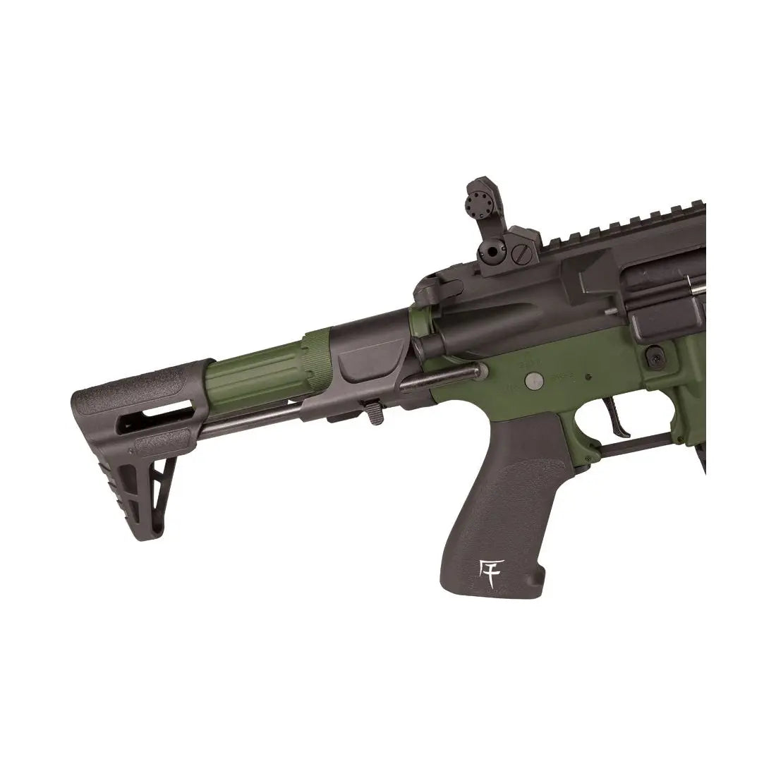 Image du M4 BUSHIDO REI OD SAIGO, airsoft non blow back de 2500g, long de 500mm, en métal, avec un FPS de 330, un chargeur de 130 rds