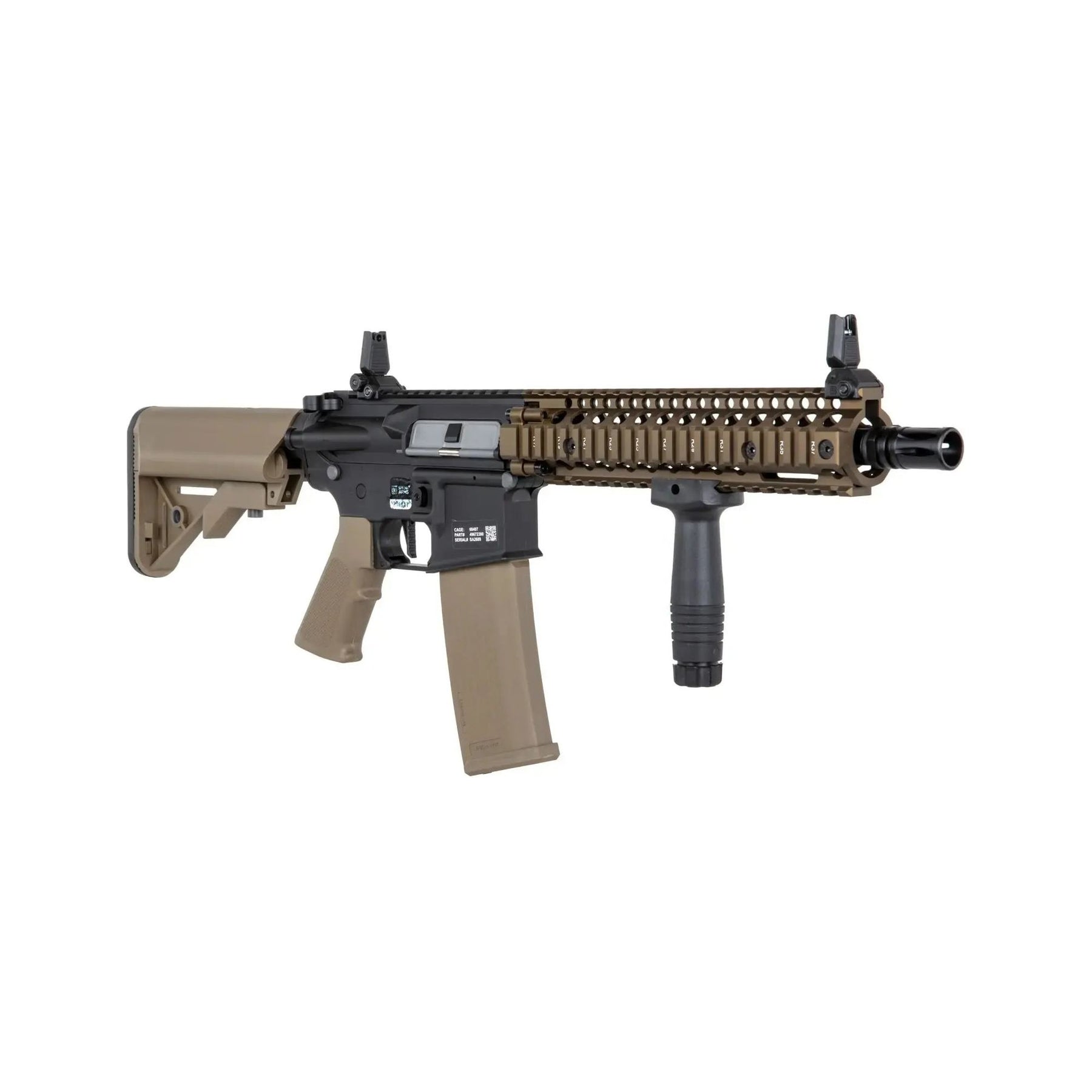 MK18 SA-C19 Daniel Defense Hal Chaos Bronze, une réplique de fusil d'assaut léger et robuste avec un système HAL sensible, une gearbox renforcée et un ensemble d'accessoires inclus.