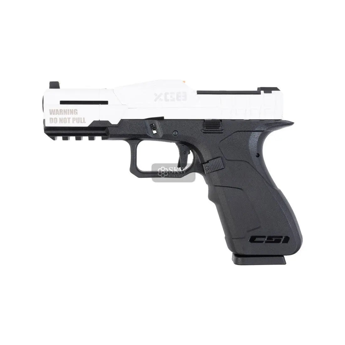 Pistolet GBB XG8-PB Poseidon blanc avec glissière et corps en polymère renforcé, capacité de chargeur de 26 billes, vitesse de 290-320fps, et système brevet