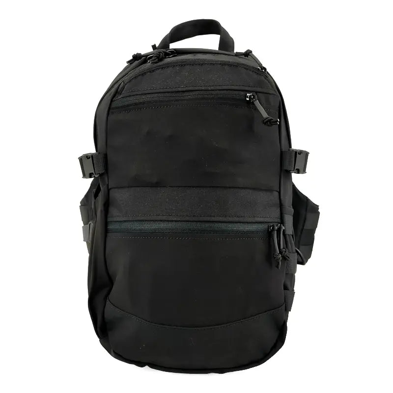 Sac à dos CVS CONQUER Noir avec panneau porte-plaques, triple poche zippée, tissu Cordura, fermetures éclair YKK, capacité de 15l