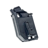 Adaptateur HPA coudé CTM Tactical pour Hi-Capa ou Glock, permettant l'utilisation d'air haute pression et de chargeurs M4 AEG pour une performance optimale en airsoft.