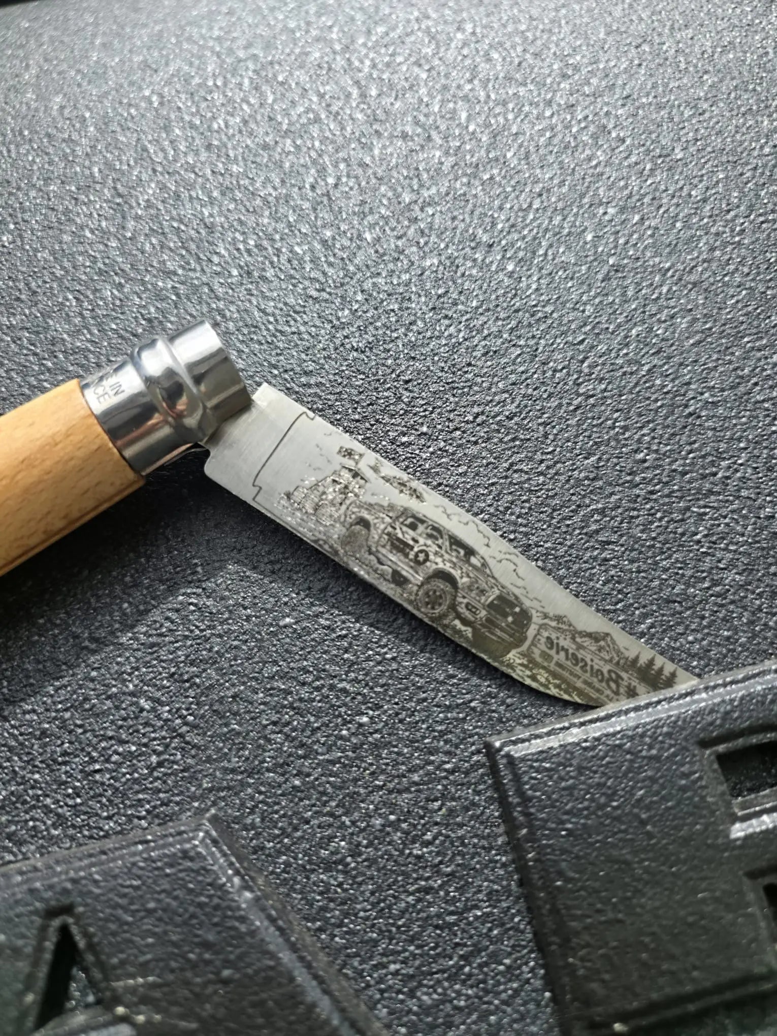 Couteau Opinel Concours Dodge Ram