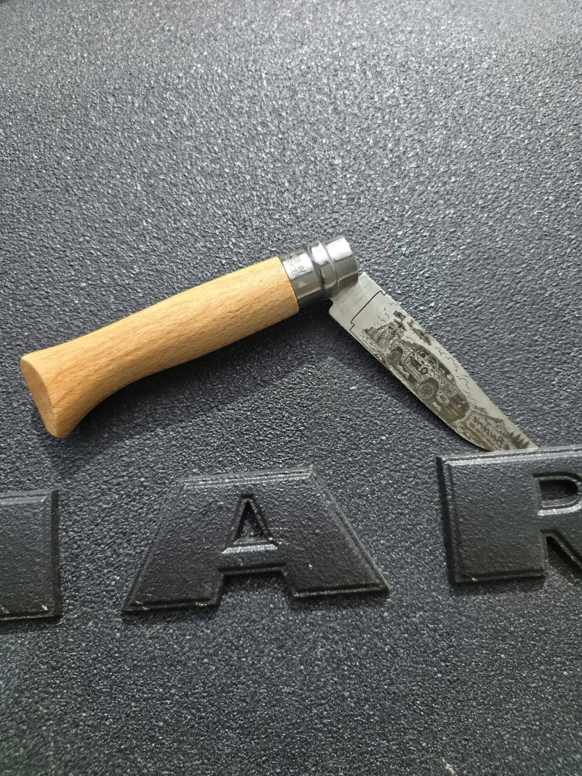 Couteau Opinel Concours Dodge Ram