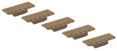 5 couvres rails M-LOK V2 STRIKE INDUSTRIES FDE en polymère avec surface texturée pour une préhension améliorée et protection du garde main