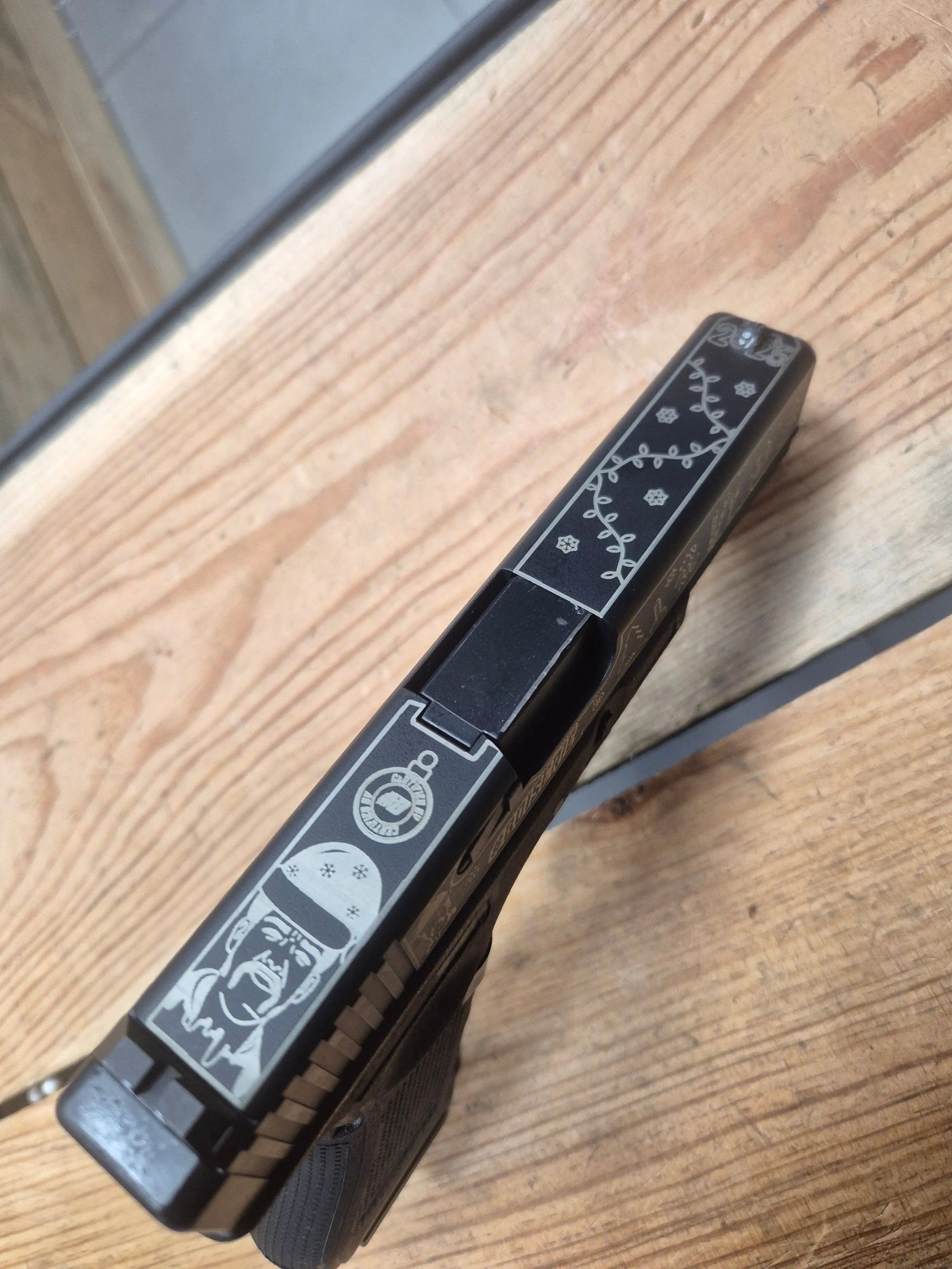 G17 Edition Limitée Noel Boiserie 2025