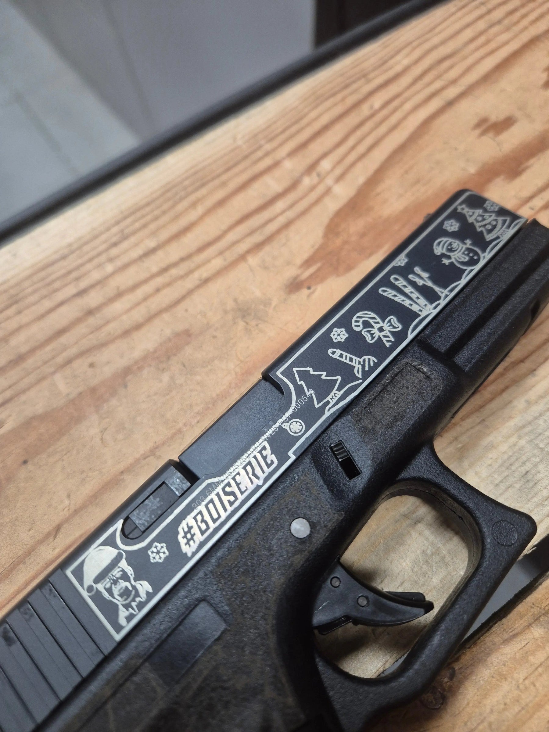 G17 Edition Limitée Noel Boiserie 2025