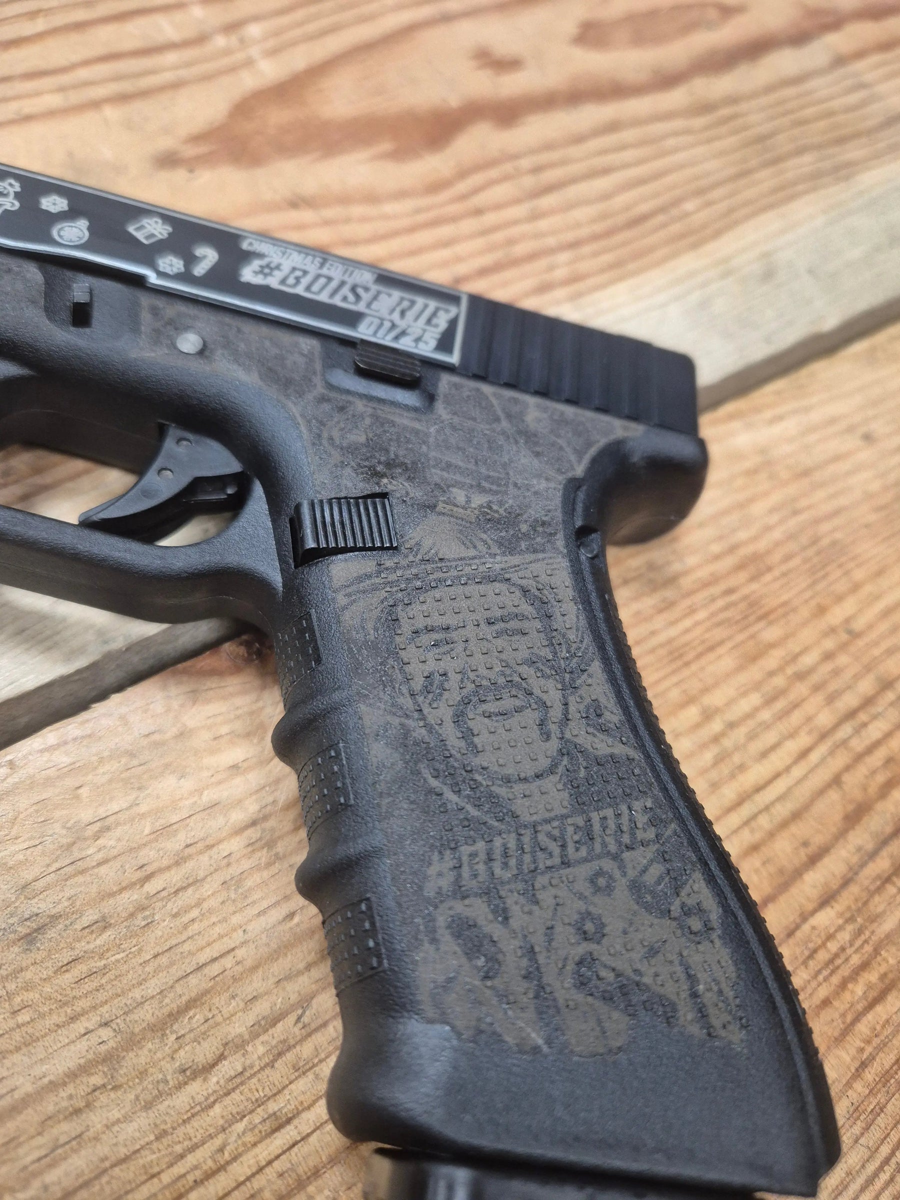 G17 Edition Limitée Noel Boiserie 2025