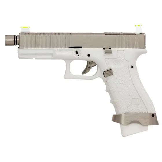 Édition limitée GBB EU7 Requiem Vorsk avec culasse en aluminium, cadre en polymère blanc, canon externe torsadé, compatible CO2, et vélocité environ 300 FPS.
