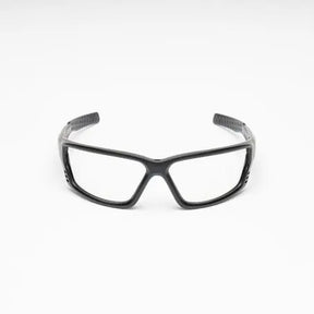 Certifiées et noires, lunettes de sécurité Conquer Zypher en polycarbonate robuste avec traitement antibuée et conception ergonomique ajustable