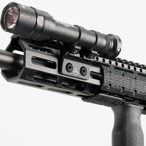 Montage lampe M-LOK 45* Magpul décalé pour lampe, compatible avec lampes Surefire M300/600, longueur maximale de 4,064 cm, poids de 19.8