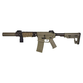 Réplique SECUTOR ASTRA IV COYOTE AEG en dual tone avec garde main et tube de crosse bronze, grip M-LOK ajustable, accessoire textile pour garde mains et silencieux inclus, avec