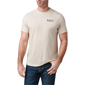 T-Shirt Alpha Acorn Tee couleur sable de la marque 5.11