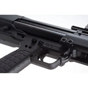 Moderne et futuriste fusil à pompe TOKYO MARUI KSG GAS avec pompe simple d'action, 3 canons, mode 3 et 6 coups, et rails Picatinny pour accessoires