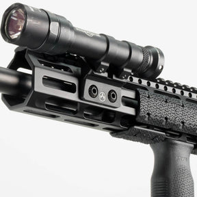 Montage lampe M-LOK 45* Magpul