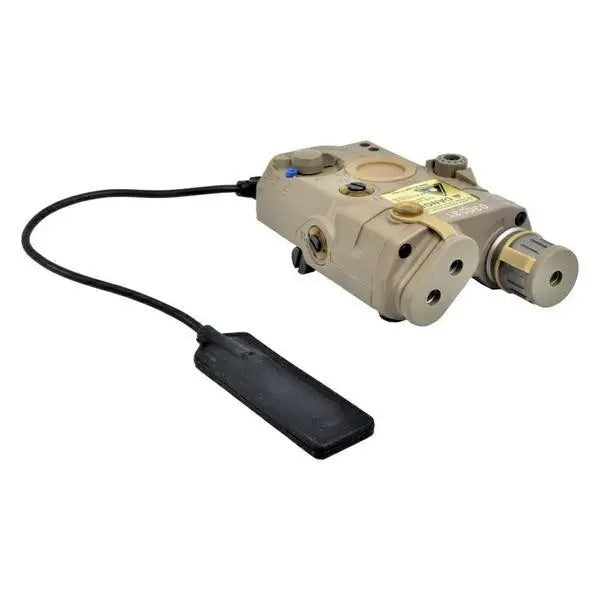 Boîtier type peq-15 avec lampe LED et laser rouge de haute précision, compatible avec rails standards de 20mm, en couleur Tan